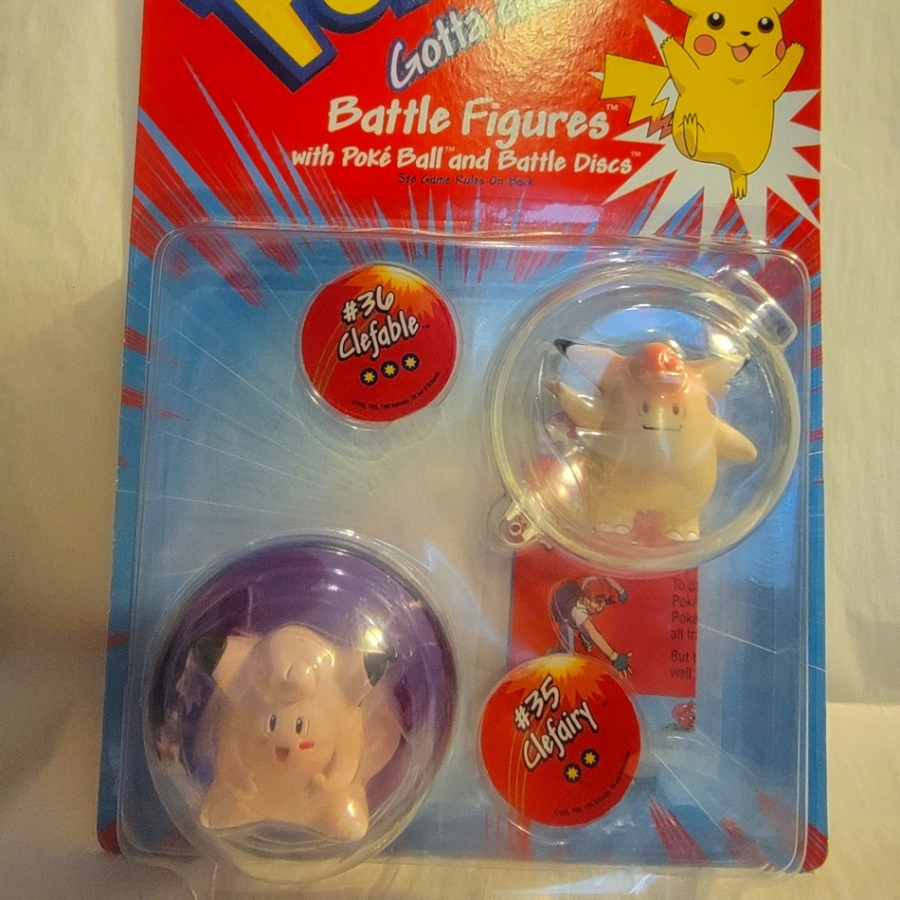 VINTAGE NINTENDO 1999 POKEMON BATTLE FIGURES  #35 "CLEFAIRY "#36  "CLEFABLE "